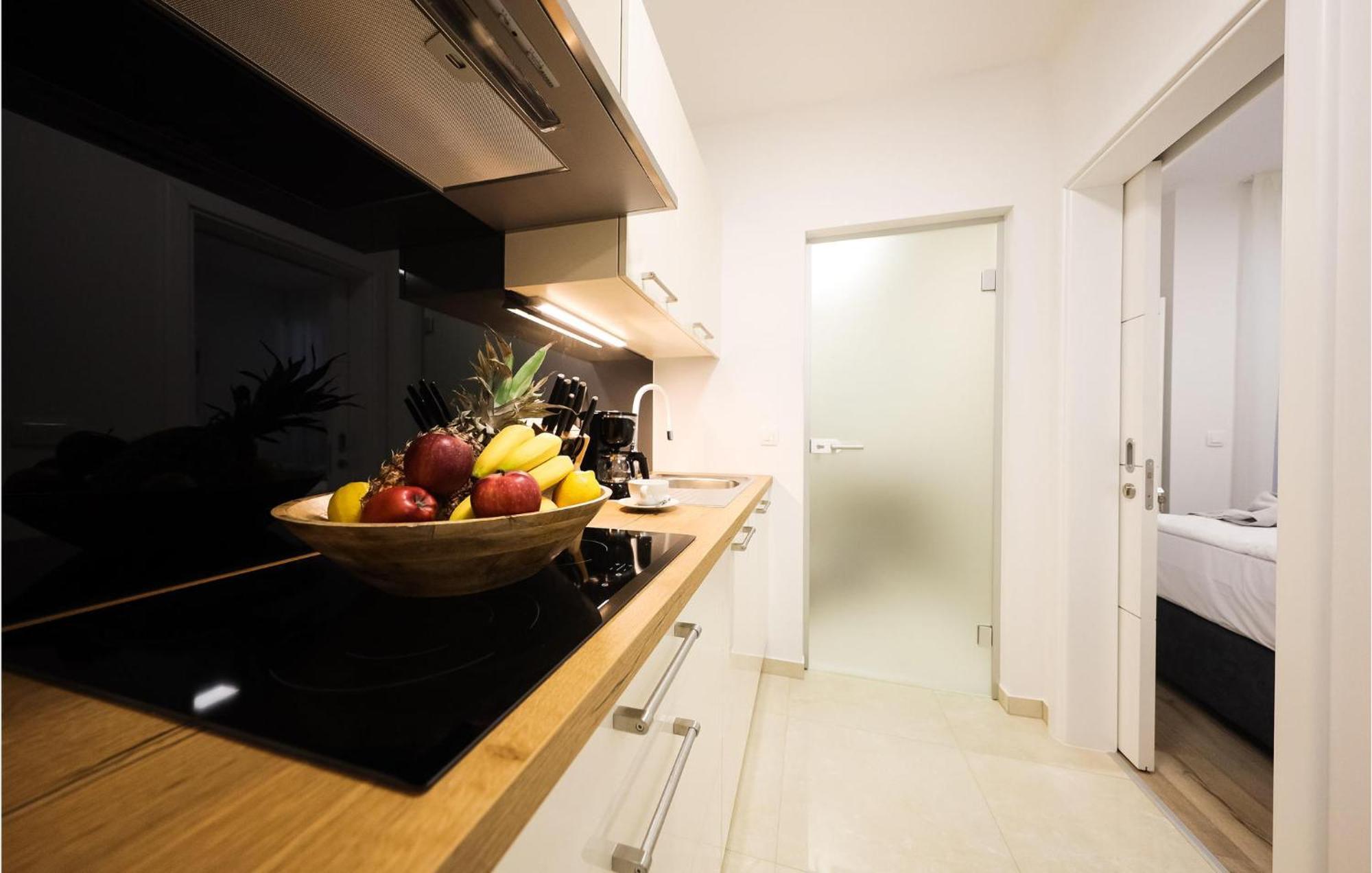 Lovely Apartment In Zadar With Wifi Luaran gambar